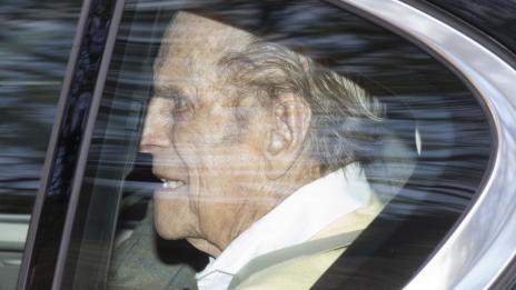 Изписаха 99-годишния принц Филип