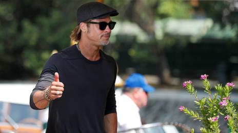 Брад Пит влиза в продължението на „Приятели“