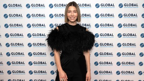 Джесика Бийл се появи със синовете и племенницата си на модния подиум