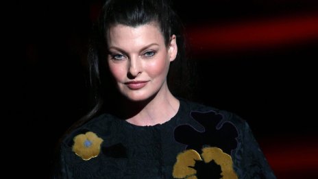 Линда Еванджелиста пуска своя книга