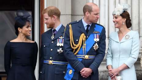 Чарлз III планира да настани принц Хари и Меган Маркъл на най-видното място на коронацията