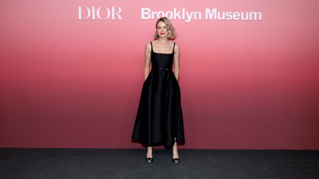 Наоми Уотс и 15-годишната ѝ дъщеря Кай блестят на модно дефиле