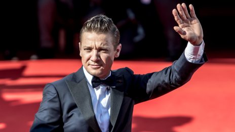 Джеръми Ренър: Ребрата ми бяха счупени на 14 места, но не се предадох