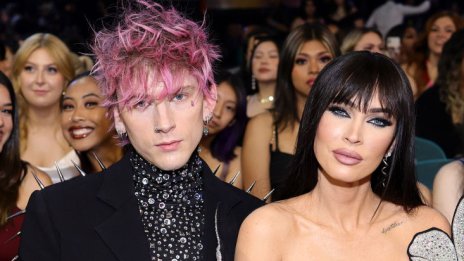 Machine Gun Kelly представи майка си, която го е изоставила на 9 години