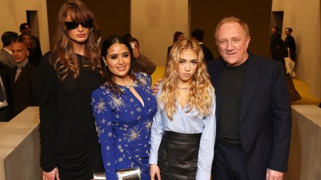 Семеен стил – Салма Хайек с дъщерите си на Седмицата на модата в Милано