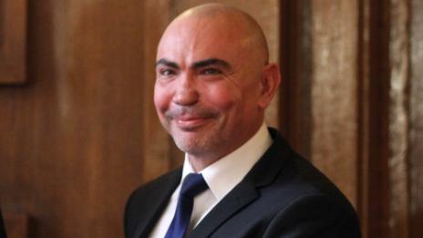 Росен Петров е горд татко на момиченце!