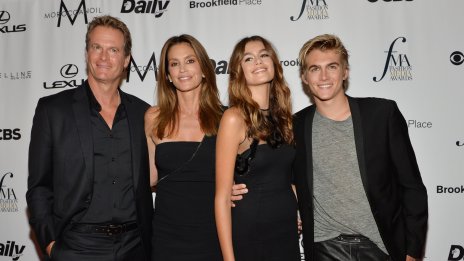 Прекрасната Кая Гербер отпразнува 23-ия си рожден ден