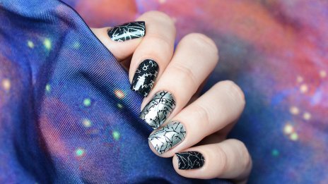 Нов маникюр – галактически нокти за пролетта