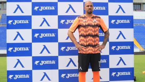 Ники Михайлов е с коронавирус