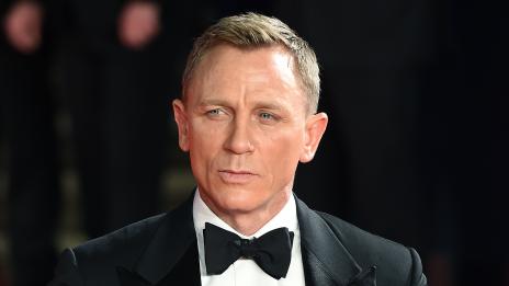 Джеймс Бонд се уплаши от коронавируса