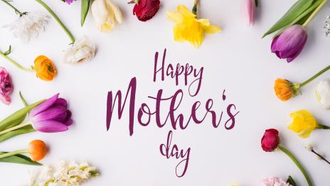 Денят на майката: 6 звезди и техните миникопия 