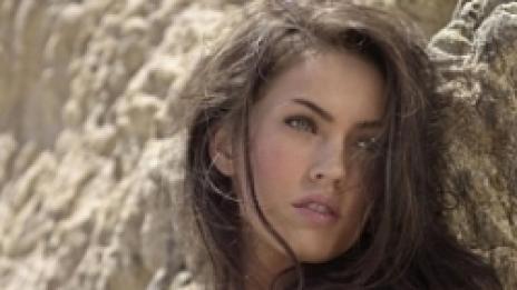 Меган Фокс е затворена откачалка. При това най-красивата