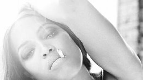 Наоми Кембъл е секси, особено в черно кожено бельо