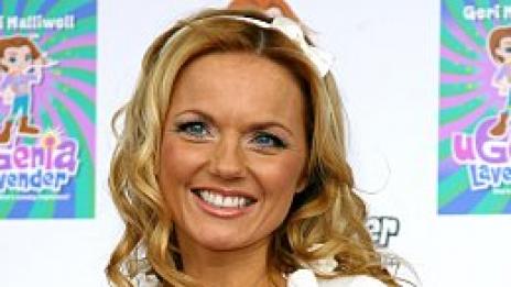 Амбициозно. Гери Халиуел иска Джордж Клуни и Брад Пит