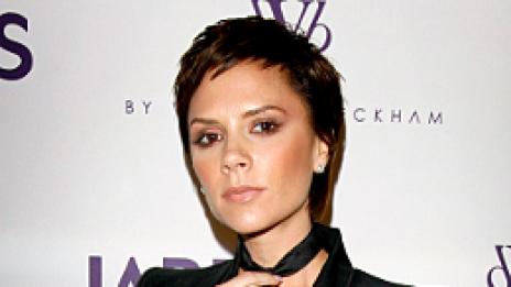 Виктория плътно до Дейвид, страхува се от италианките