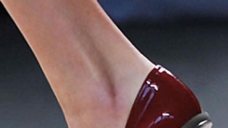 Декорирани токчета посред зима