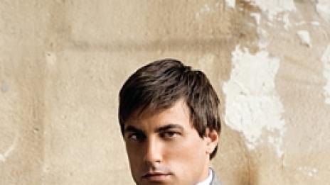 Tialoto.bg избра Владо Карамазов