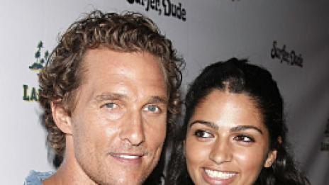 Баба спаси Матю Маконъхи в безлюдна пустиня