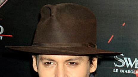 Джони Деп давел славата си в алкохол