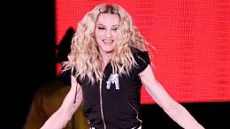 Мадона яде сьомга за подмладяване