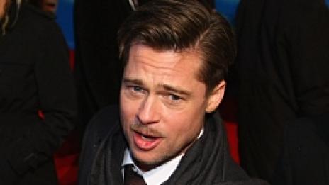 Брад иска акула да сложи край на живота му