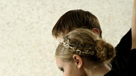 На гребена на вълната. В леглото