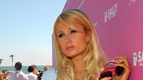 Никакви пости за Парис. Тя ненавижда лишенията