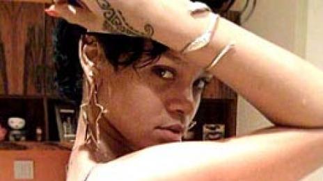 Риана ни &quot;застреля&quot; с татуировка