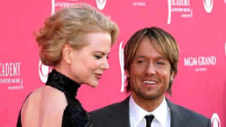 По стъпките на... Кидман в черно, Мадж не осинови