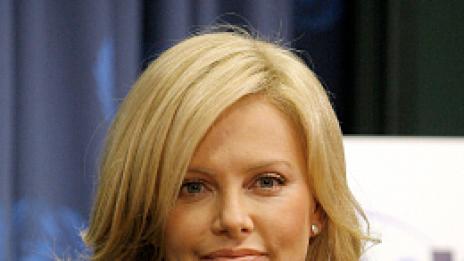 Чарлийз Терон се разстрои - заприлича на &quot;сбръчкана гъба&quot;