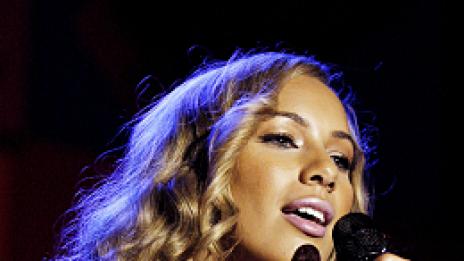 Леона Луис се обрича на мълчание