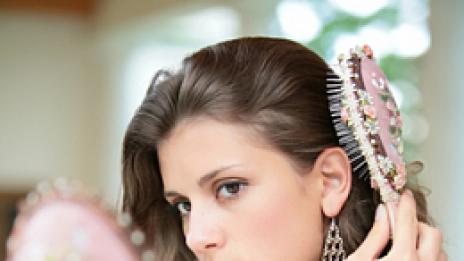 Вплети в косата си очарование за бала
