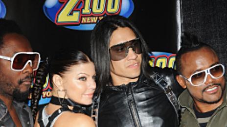 Фърги и кратките й неуспешни флиртове с жени