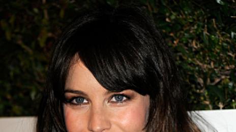 Баба истеричка изкара Лив Тейлър извън равновесие