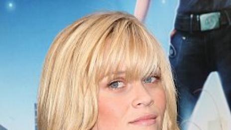 И-ха. Рийз Уидърспуун отглежда кокошки на село