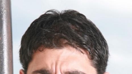 Кийфър Съдърлaнд се събра с български актьор