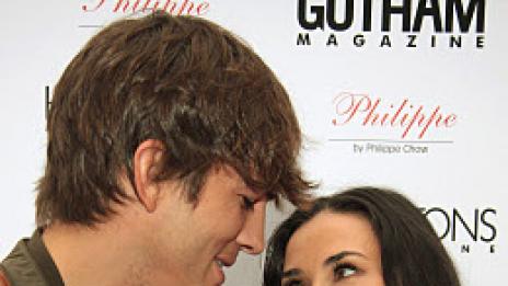 Деми Мур: Обичам фенките на мъжа ми