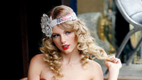 Отново в страната на чудесата с ленти и диадеми