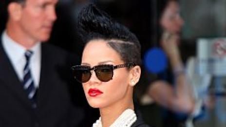 Цели 5 години Крис Браун ще спазва дистанция от Риана