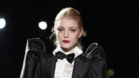 Убийствен силует в смокинг