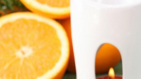 Горещо разкрасяване с канелено масло