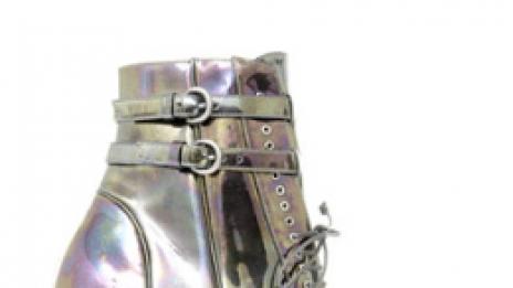 Невъзможните обувки на Нина Ричи