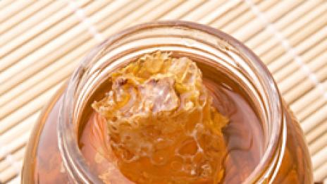 Чудеса за здравето от мед и канела