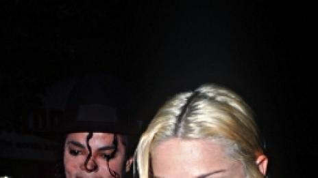 Май Краля хич не е обичал Кралицата. Тя пък била влюбена