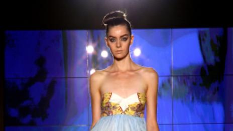 Синьо и кафяво. Узбекистан вдъхнови Милано