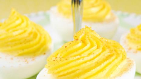 Пълнени яйчени парти хапки