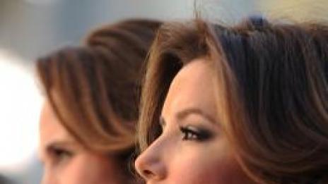 Ролки, пяна и балсам за звездна прическа