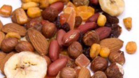 Усмихни се с ядки и банани