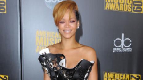 Едно голямо очарование: двете лица на Риана (Видео)