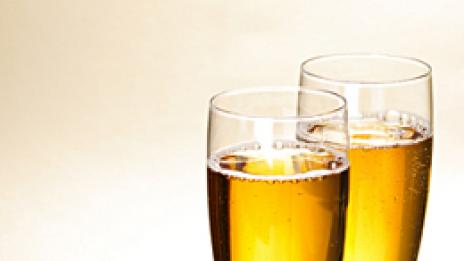 Изискано. Шампанското е полезно за сърцето